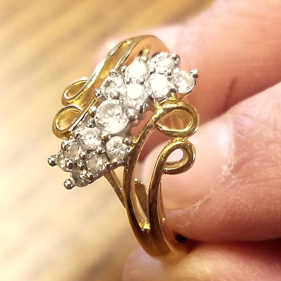 🧚♀️🦄Vtg. Avon SZ8 Waterfall Diamond Ring - Picture 6 of 7